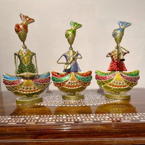 Hand-painted Metal Art Table Decor and Gifting ideas at Trinity Crafts, Kangra